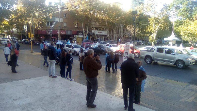 2021052507515318438a292329bd828e6f8514fd095ee8_med