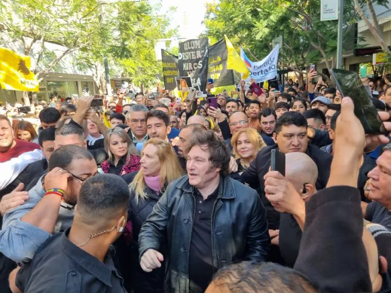 f768x1-338644_338771_5050