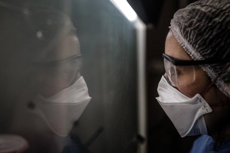 HQAUQS7BMVARLLSZRWWFHIHGQU