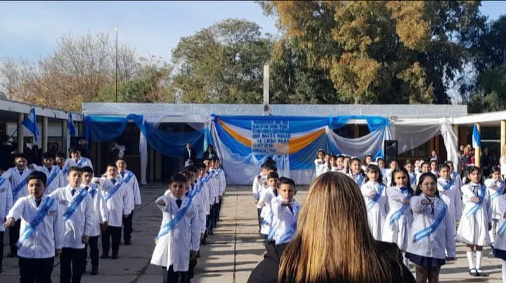 e2502d6a-0ee2-48f7-919a-4523d43ad8a4