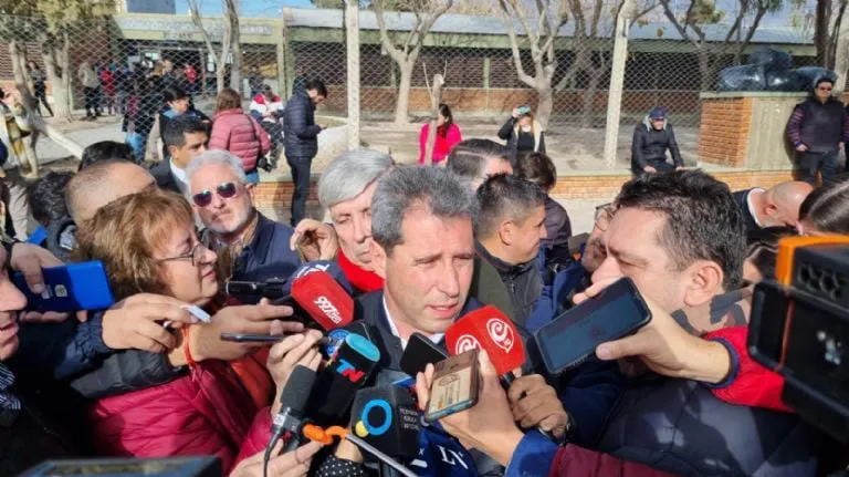 f768x1-345665_345792_5050