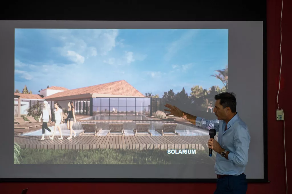 52452393215_8d04057ac0_b