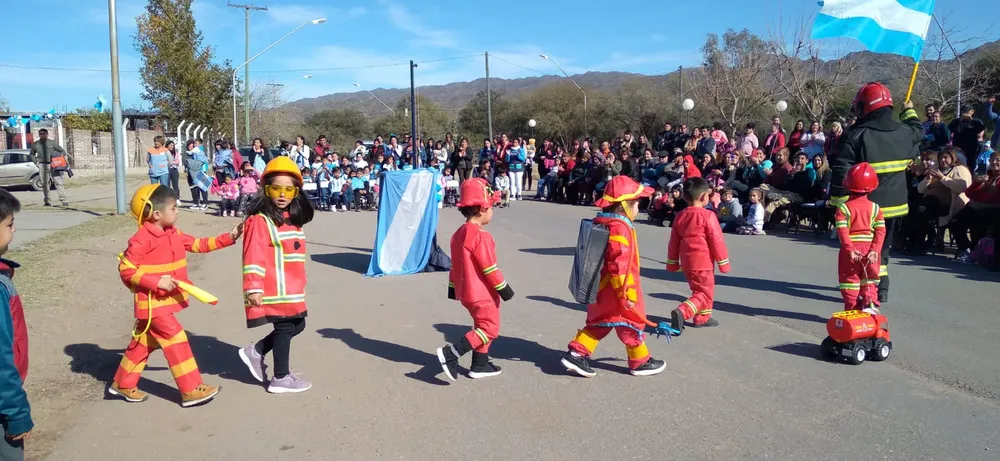 f5c595bf-e2a1-46b3-97e8-f90ea0b6bd02 (1)