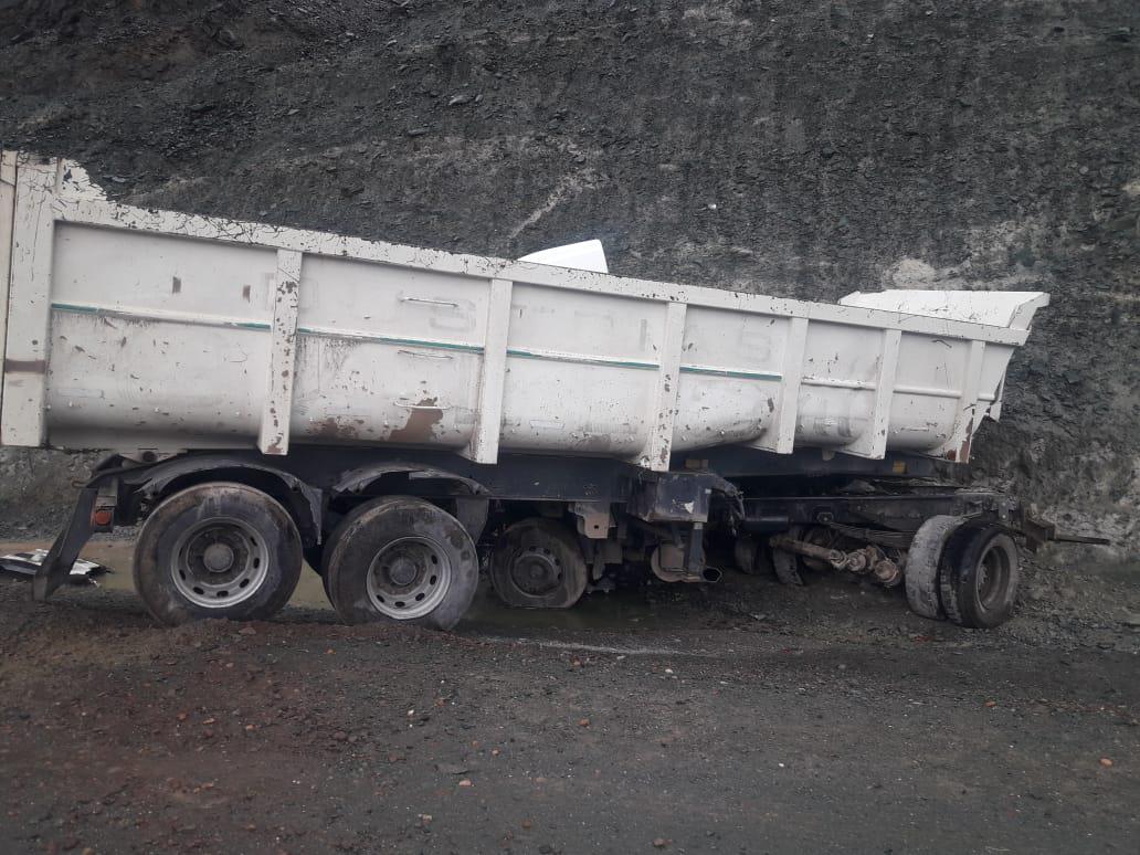 Camion-contra-el-cerro-1