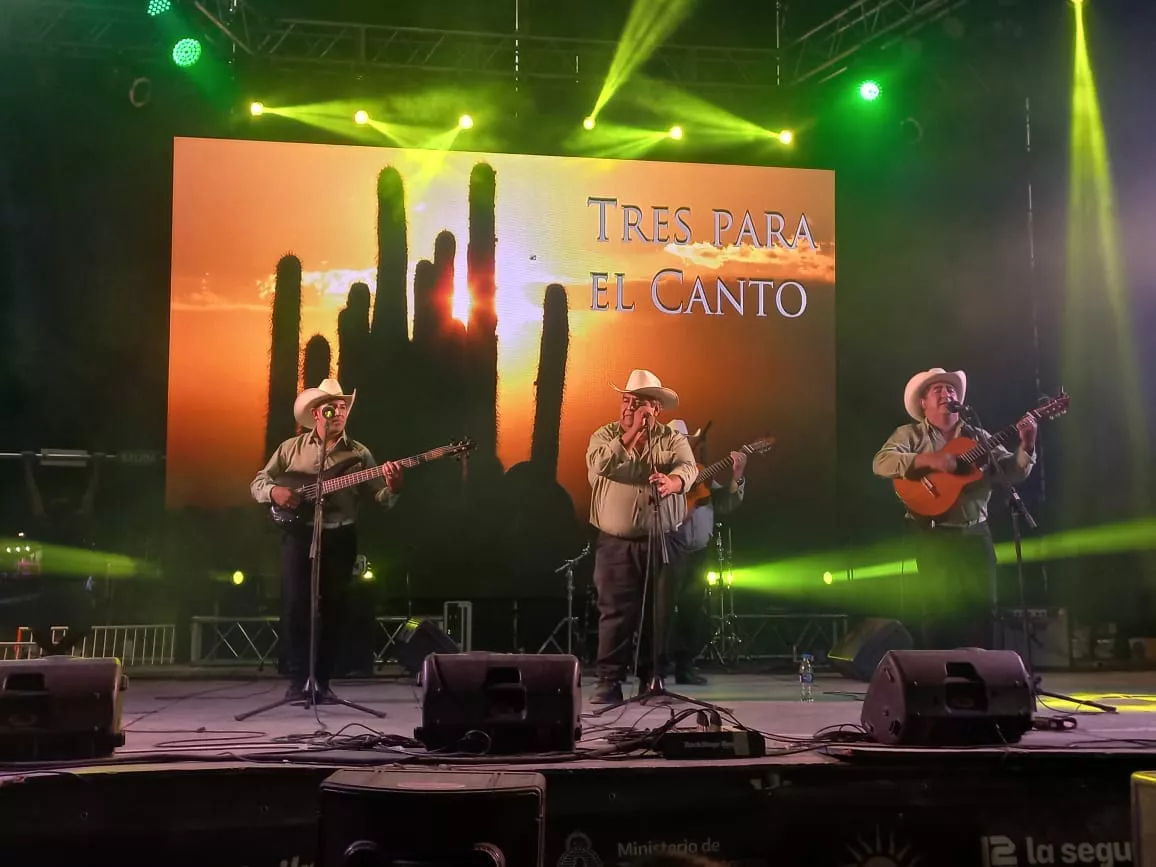 332922054_2032625227129193_7346270593344379021_n