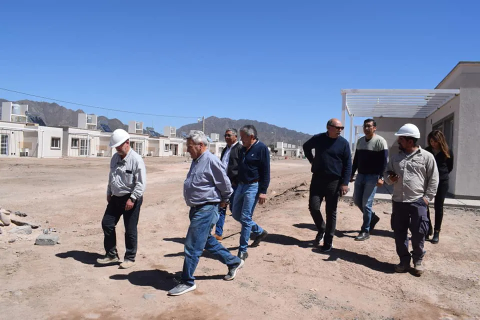 383851558_716684613819831_4154202489560816823_n