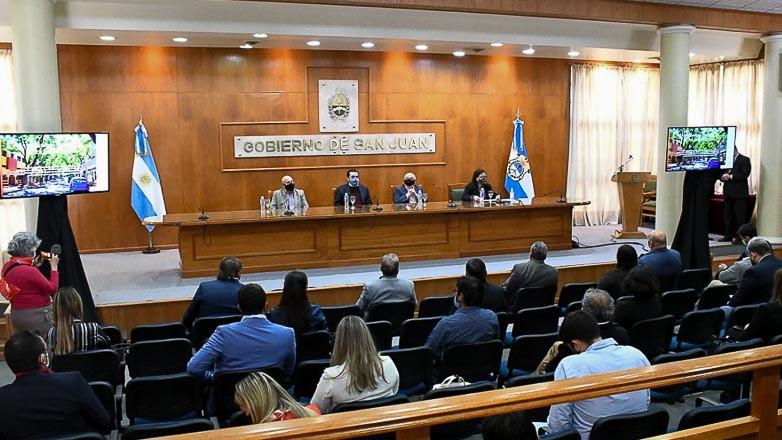 27e01539cd7472737d115e7a3b94eaf1_L