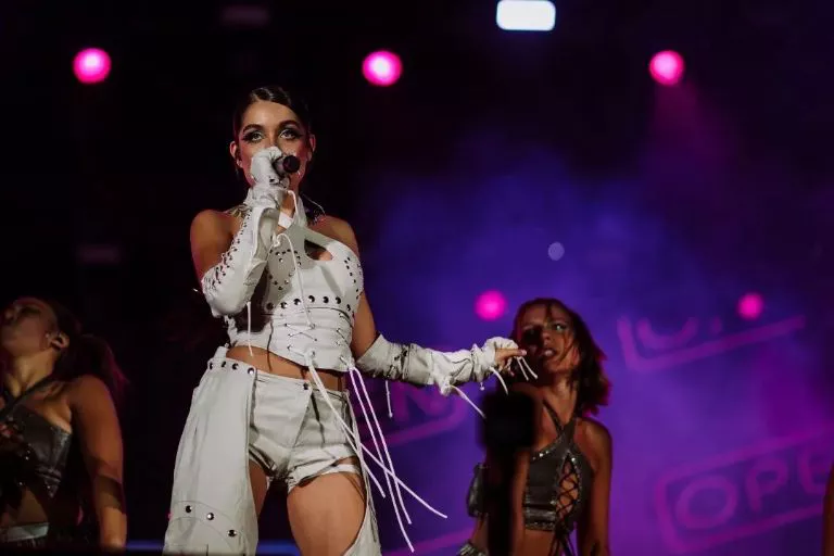 f768x1-333451_333578_5050