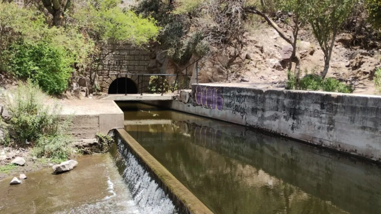 978b019f-bb79-4aec-8d63-810ad071a7db-jpg.