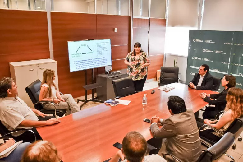 06de247504b29f7fa23302c067ab3e5b_L