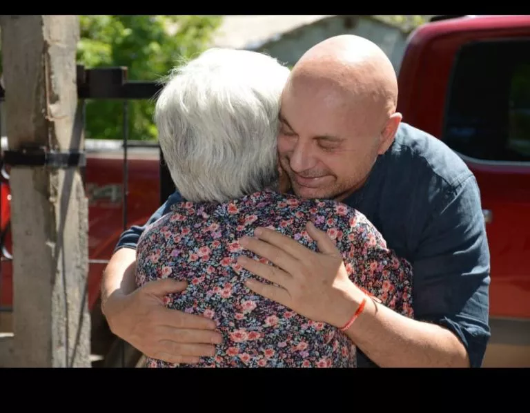 f768x1-335417_335544_5050