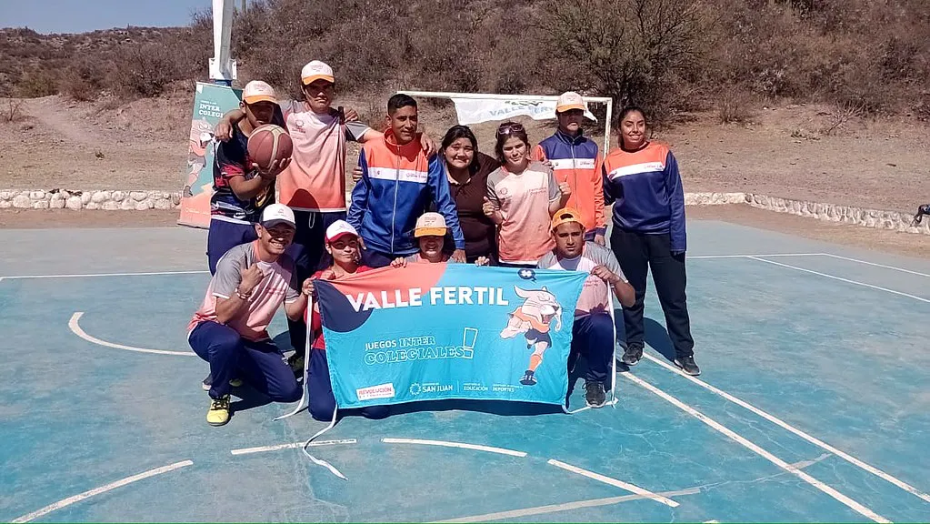 53200923299_3a93a3fd8e_b