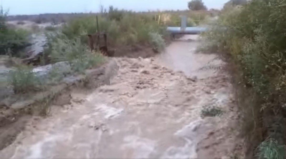 por-la-intensa-lluvia-cortaron-el-agua-riego-jachal