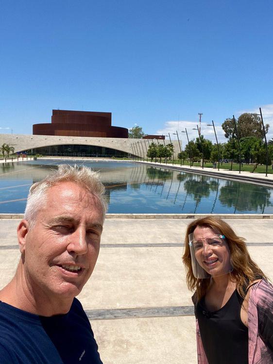 Eq2I6BfXUAIG957-1068x1424