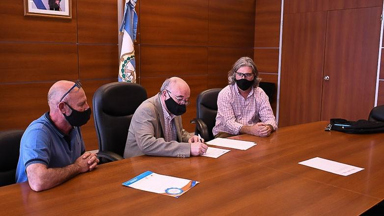 f26d44e3db8cdf787e11aa255cba344e_L