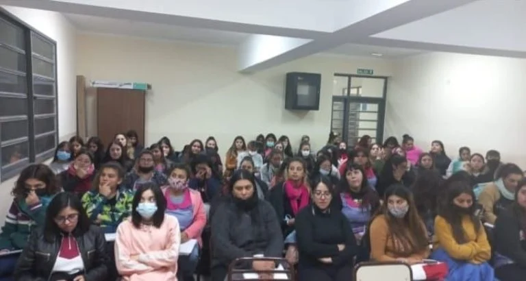 f768x1-345253_345380_5050