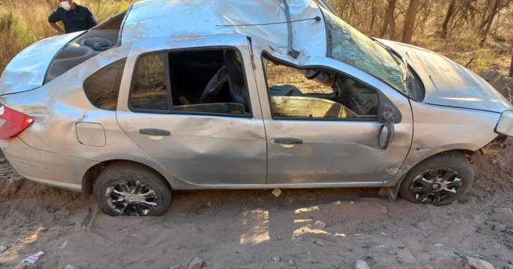 auto-volcado-en-valle-fertil