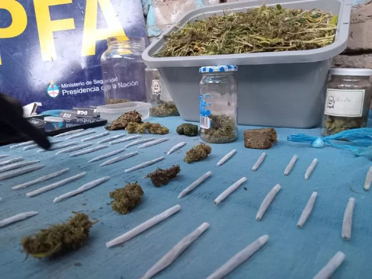 f768x1-337926_338053_5050