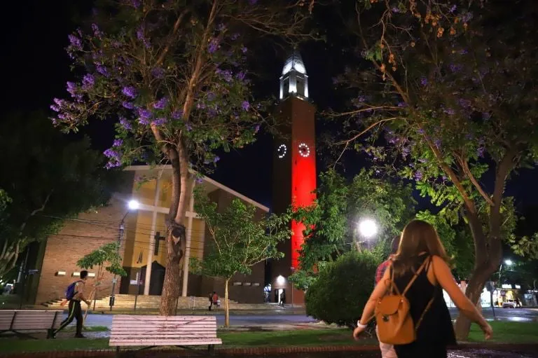 f768x1-263989_264116_5050