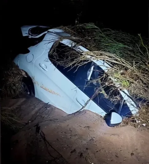 auto-en-valle-fertil-728x546