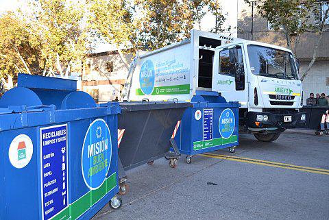 f8766643b510a370d06f272c69fc116e_XL