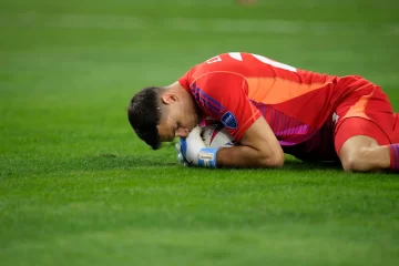 dibu-martinez-360x240