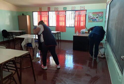 porteras-limpiando-500x340