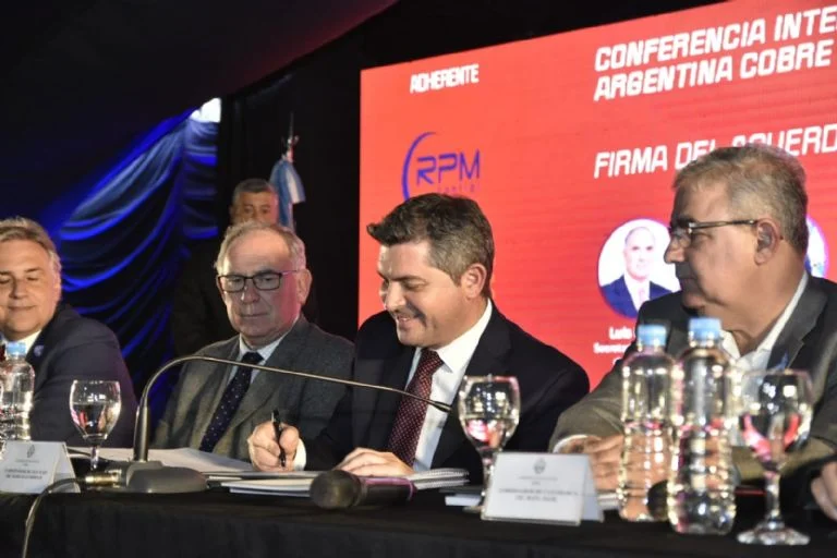 f768x1-374056_374183_5050