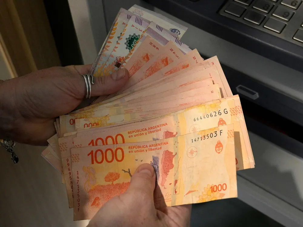 vi3fYLoqB_2000x1500__1 (1)