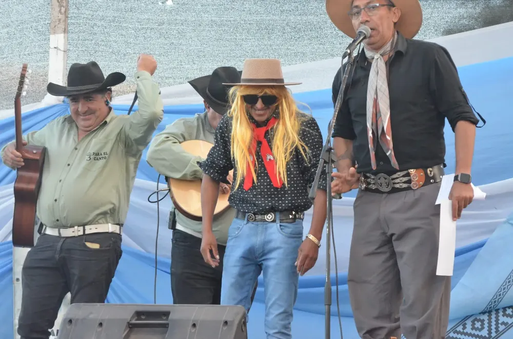 00d89a3a-b49e-4f26-883b-039601426819