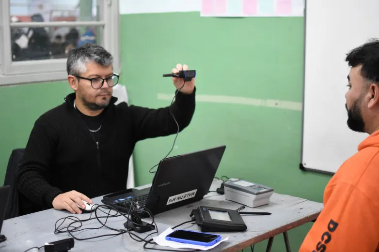 3be05a5cca99e0474521c7aa60cafbd9_L