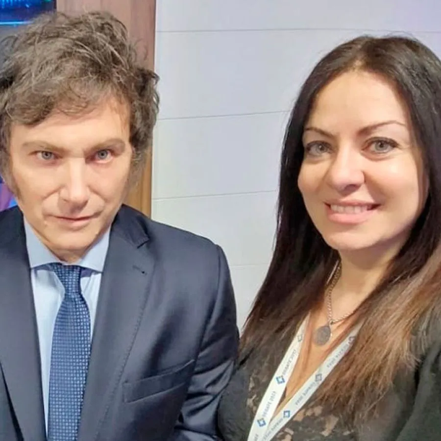 amigos-javier-milei-y-sandra-pettovello-juntos-la-ministra-amago-con-renunciar-varias-veces-pero-se-mantiene-en-el-cargo-1811933
