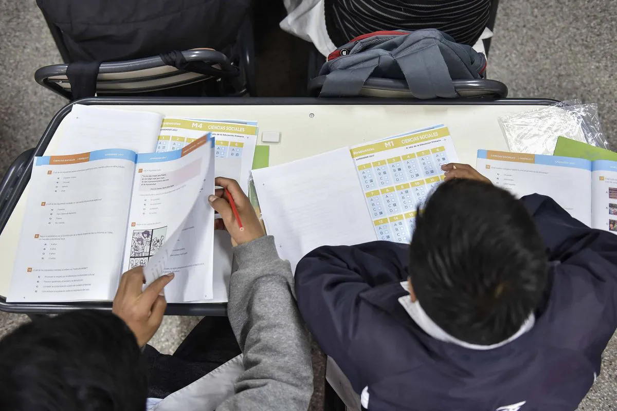 estudiantes-leyendojpg