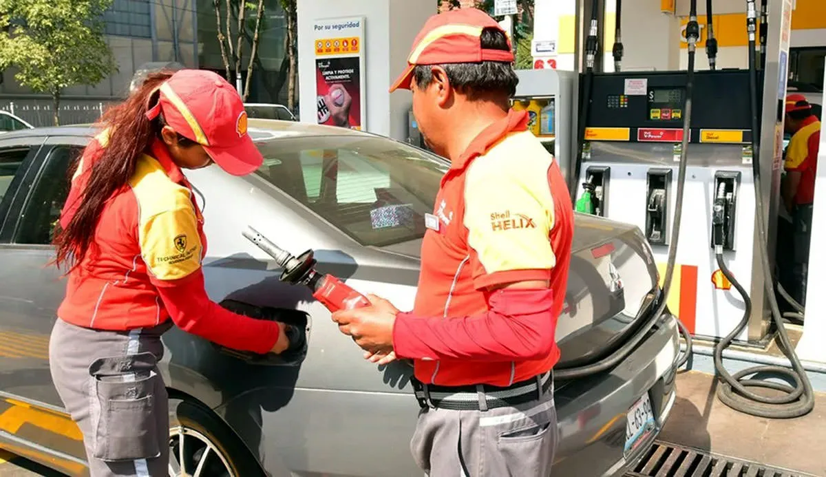 Personal-Para-Estacion-de-Servicio-hombres-y-mujeres-pisteros-playeros-Service-Station-Personnel-men-and-women