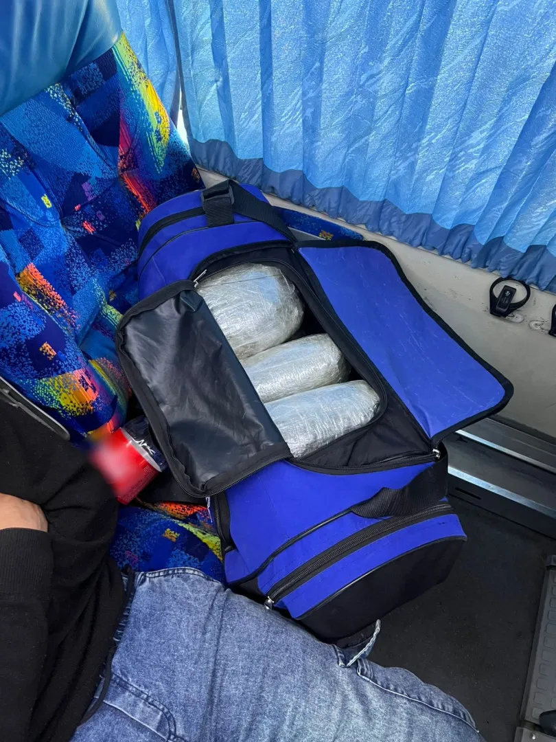 procedimiento_en_tucuman_-_10_kilos_de_marihuana_4