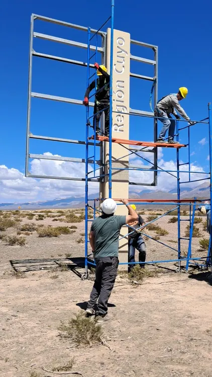 652357121_10240226748195928_8144809991190490689_n