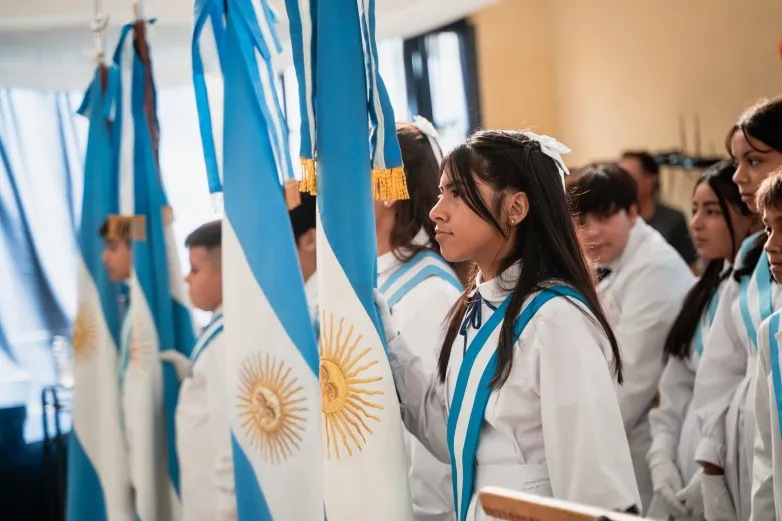 9ec9b5e52737c83412bc2fb6042d5e25_L