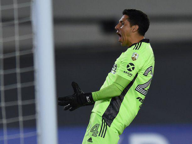 Enzo-Perez-arquero-3