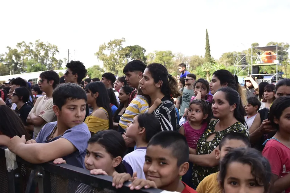 b4228a39-aa6f-4281-9ad3-df4e4737a2d0