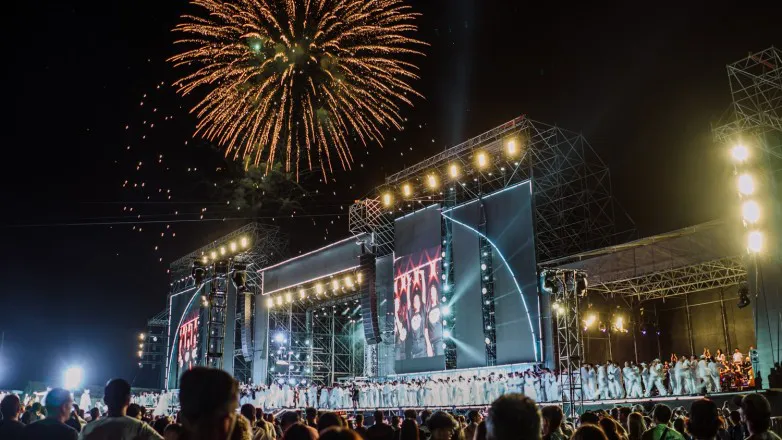 e3be2b65b2488529c86d053b28424767_L