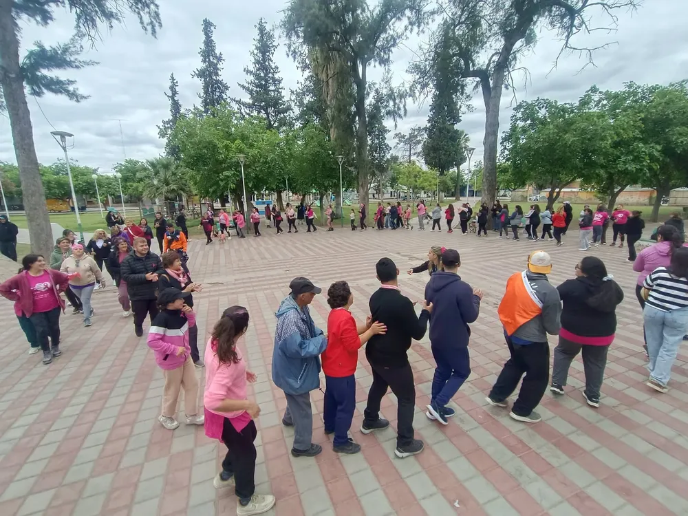 859938098_2205510513729771_9159455063773953029_n