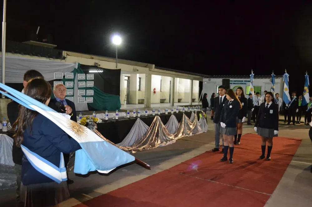 ddd4803b-7da4-4f9d-920d-8af2fcf0385b