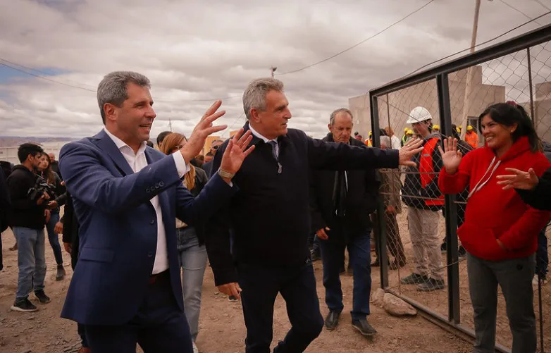 9c37c61326a671a47dc1fcbbcf5f8a3b_L