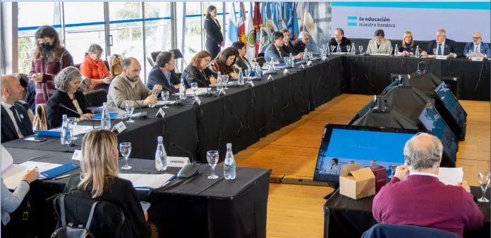 consejo-federal-de-educacion-696x338