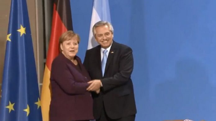 angela-merkel-696x391