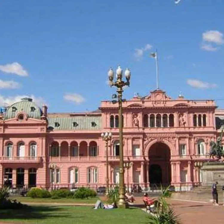 nota-1504001-freno-aumento-empleados-publicos-pero-crecieron-cargos-politicos-842939