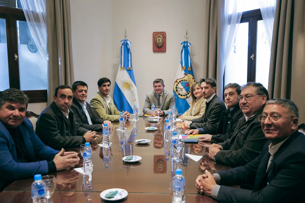 53749181292_d581f2ee13_b