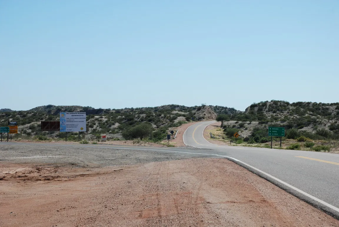 Empalme_RP_510_en_la_RN_141,_Marayes,_Caucete,_San_Juan