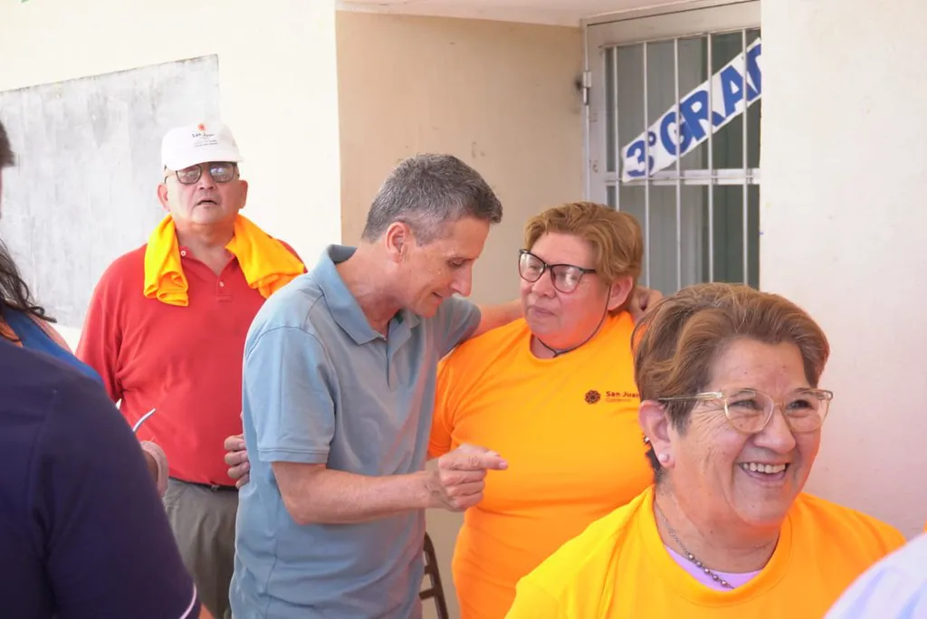 54268161669_4833763210_b