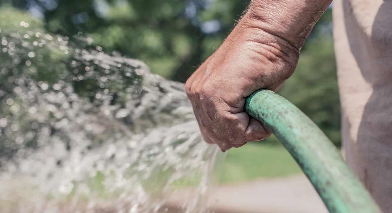 garden-hose-413684_1280-e1430735883828